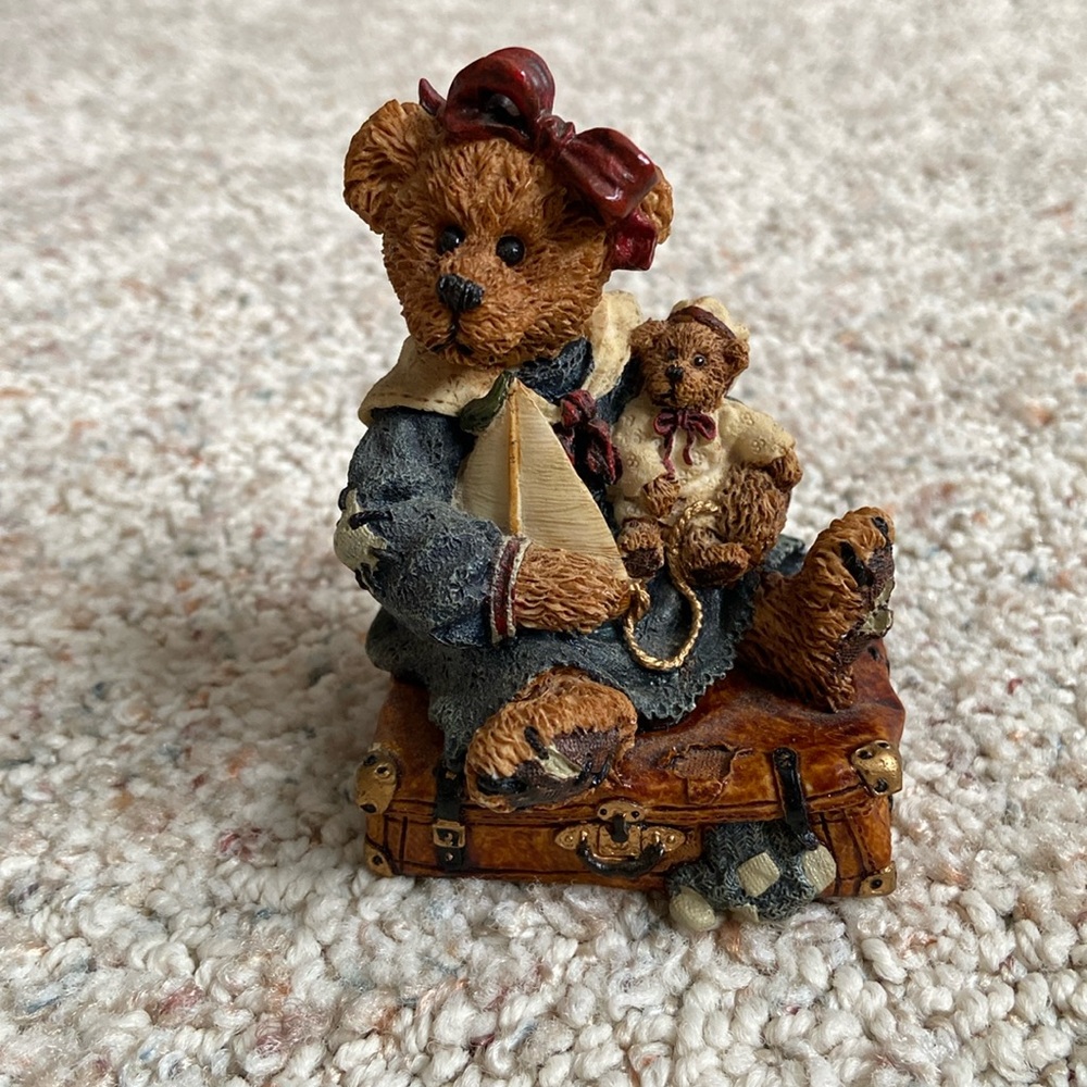 Boyd’s bear collectible